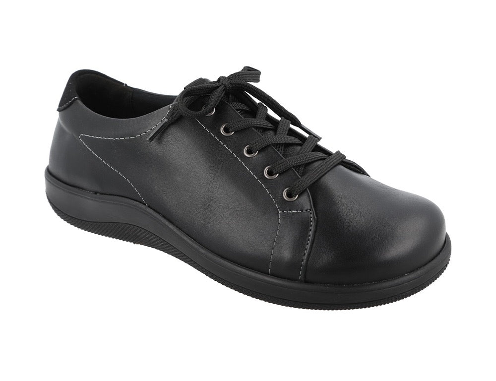 Womens Sqaure Toe Wide Fit Taylor Black Trainers