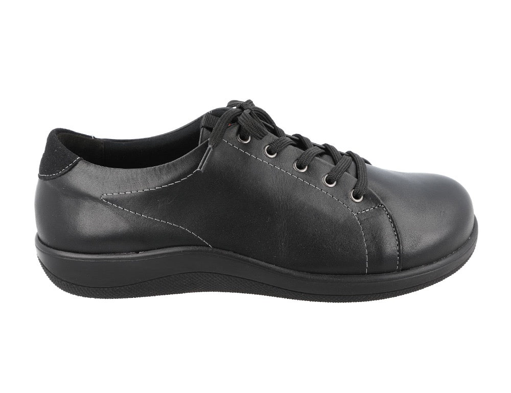 Womens Sqaure Toe Wide Fit Taylor Black Trainers