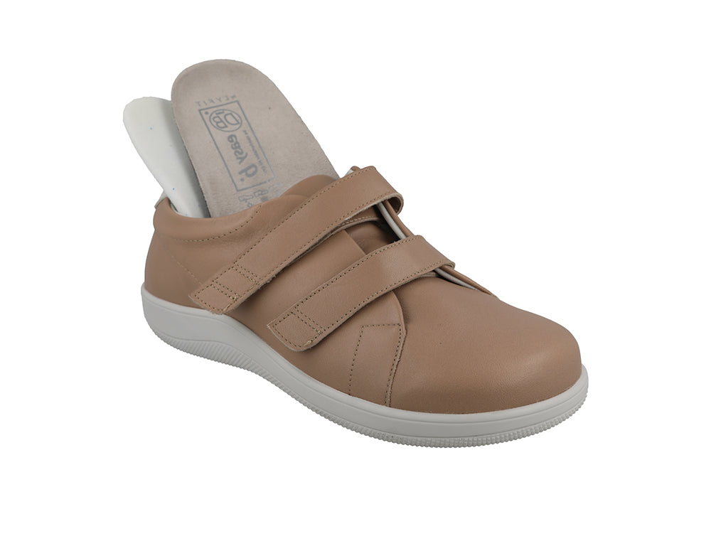 Womens Sqaure Toe Adjustable Scott Sand Shoes