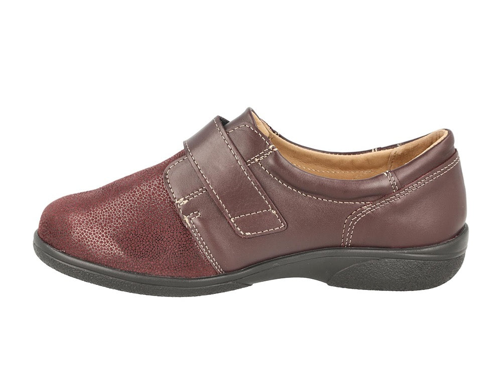 Womens Wide Fit Stretch Petula Burgundy Shoes