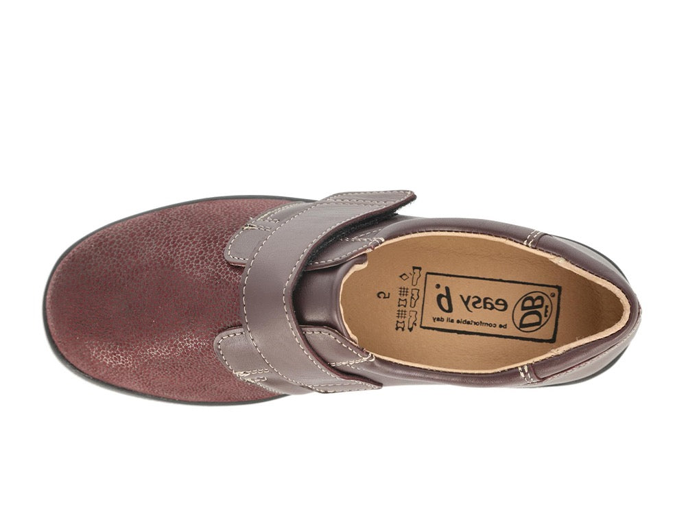 Womens Wide Fit Stretch Petula Burgundy Shoes