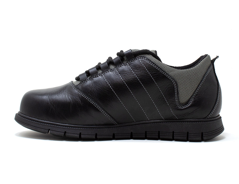 Mens Wide Fit Dakota Black Trainers
