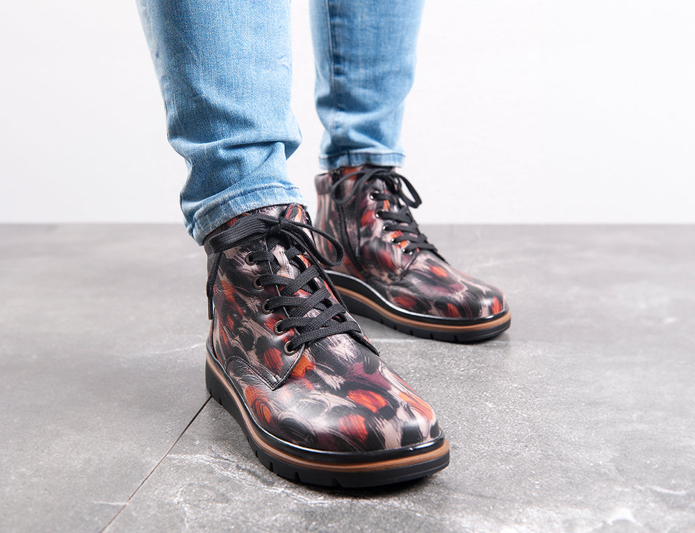 Womens Zip Gallery Paint Eston Boots
