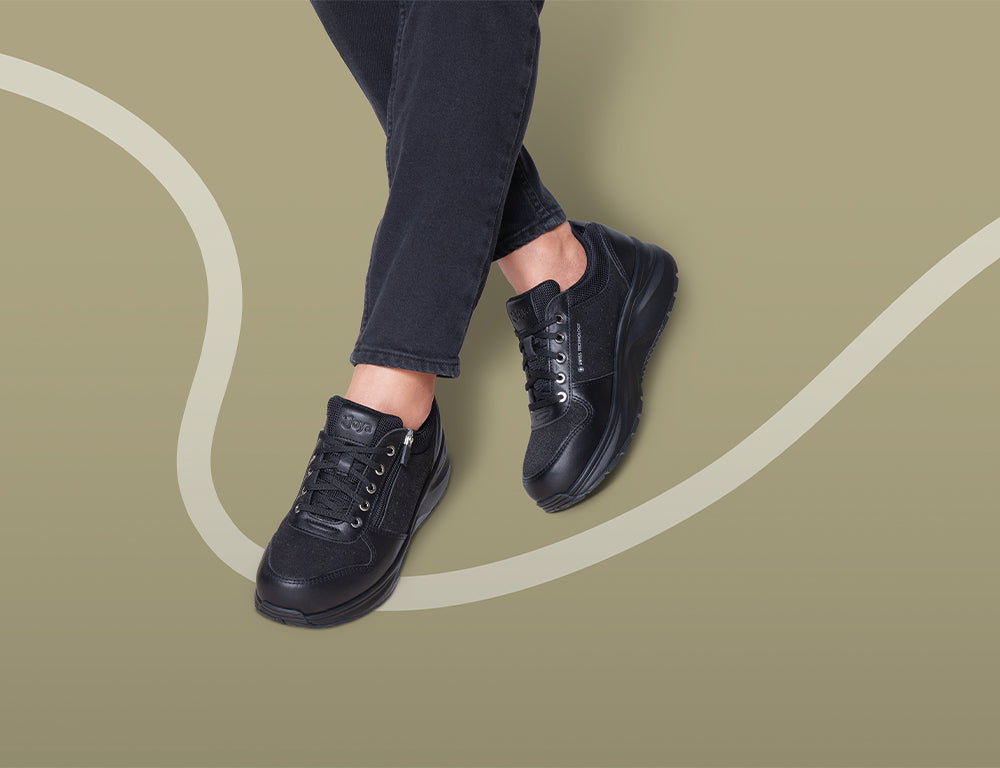 Womens Active Zip Dynamo Black II Trainers