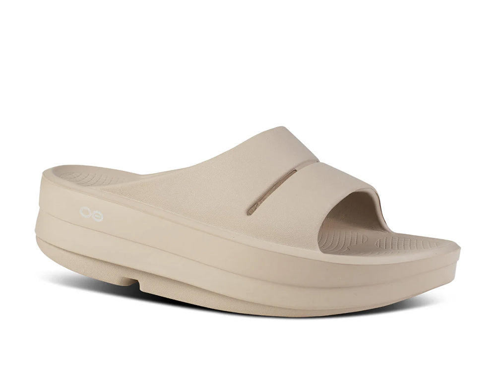 OOfos Oomega Nomad Recovery Slides