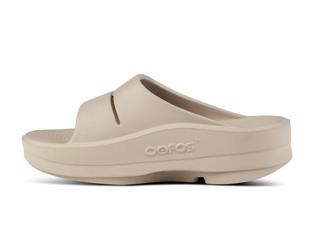 OOfos Oomega Nomad Recovery Slides