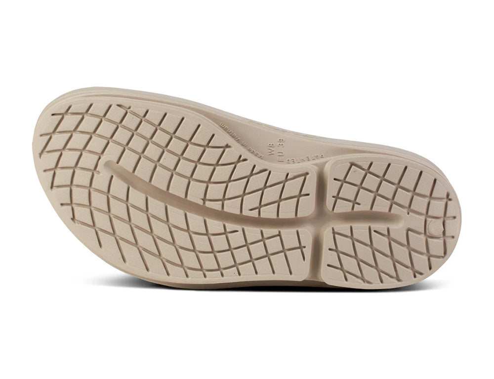 OOfos Oomega Nomad Recovery Slides