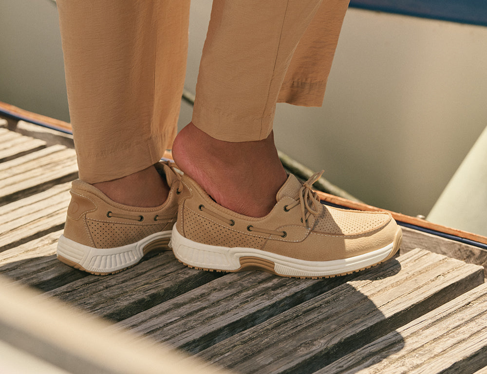 Womens Hands-Free Captain Caramel Boat Shoes