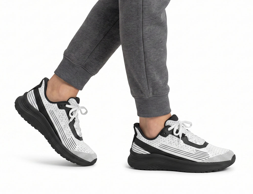 Womens Hands-Free Dart White Black Trainers