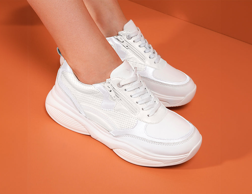 Womens Stretchwalker SWX21 White Trainers