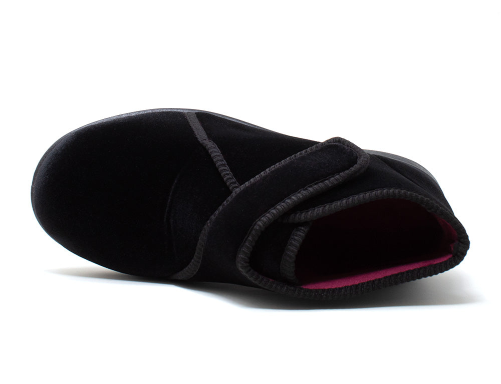 Womens Adjustable Tern Black Slippers