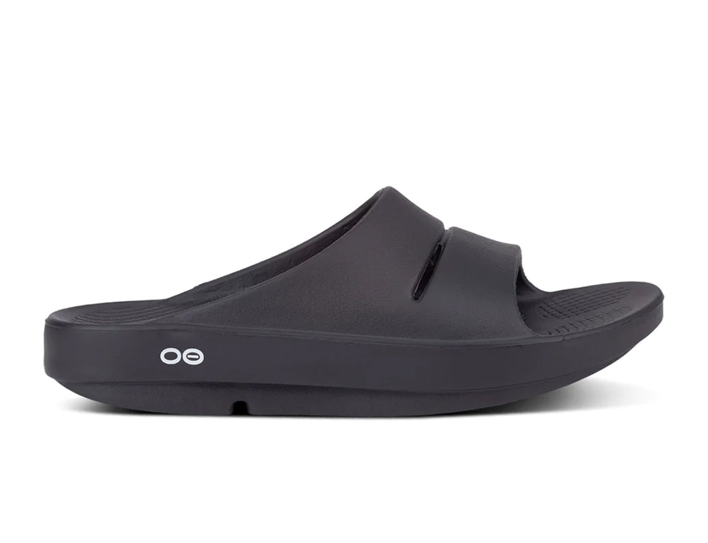 OOfos OOahh Black Recovery Slides