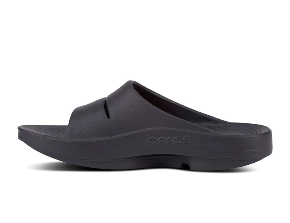 OOfos OOahh Black Recovery Slides