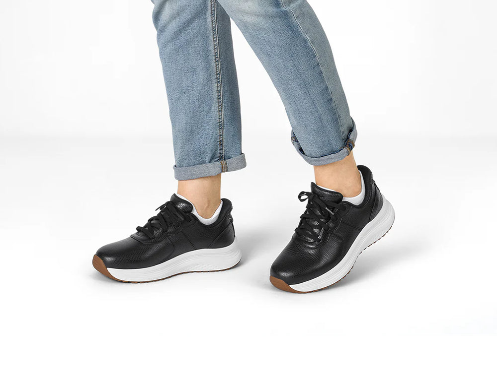 Womens Hands-Free Stride Black Trainers