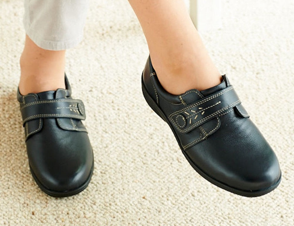 DB Wider Fit Shoes Rory Navy ShoeMed