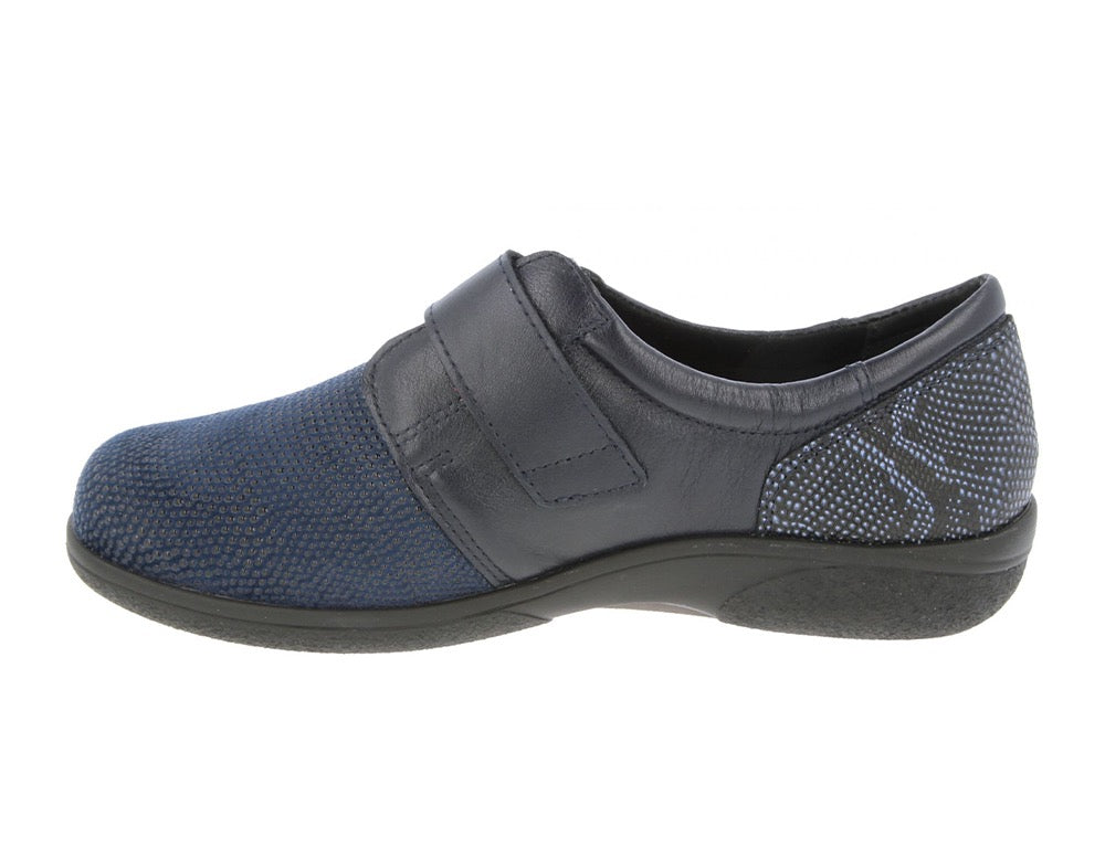 DB Wider Fit Shoes Firecrest Navy ShoeMed