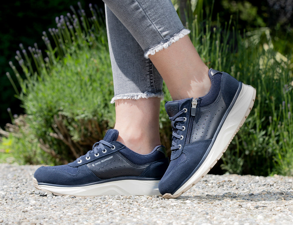 Womens Active Zip Dynamo Dark Blue Trainers